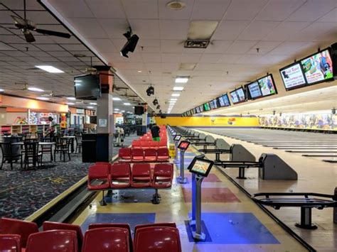 All Star Lanes Baton Rouge .